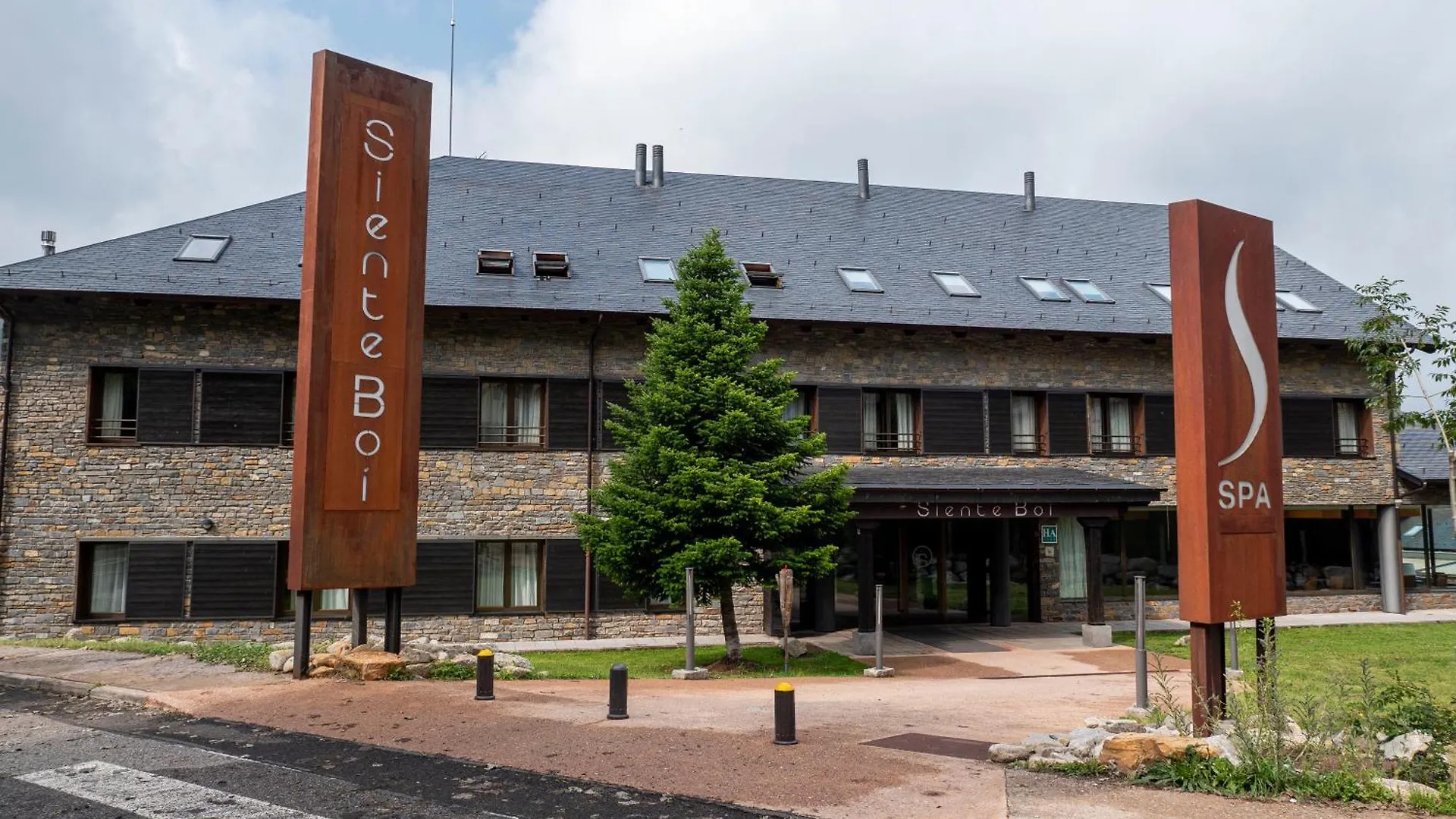 Aparthotel Siente Boi & Spa Pla de l'Ermita Spain